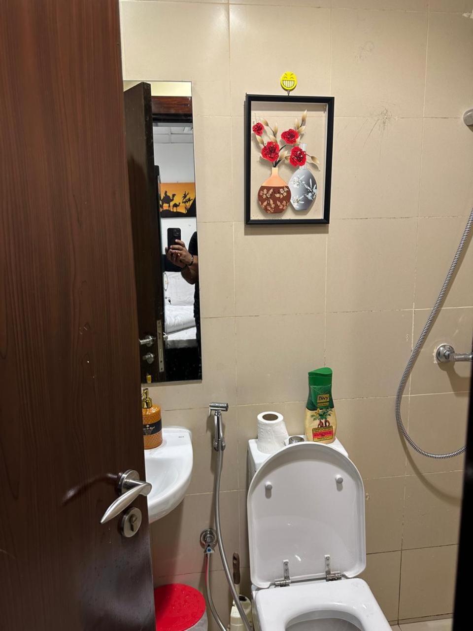 Four Stars Hostel Dubai Eksteriør billede