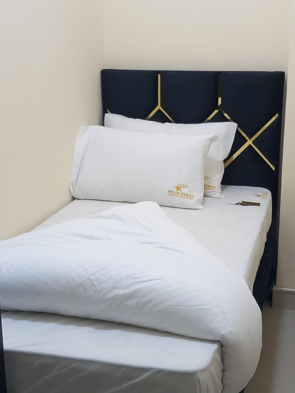 Four Stars Hostel Dubai Eksteriør billede